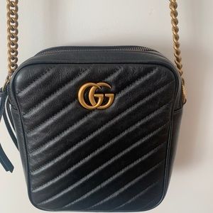 Gucci Matassè Tall Crossbody Bag Black w/ Chain